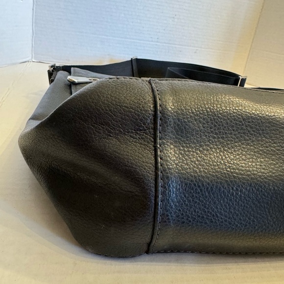 PERRY ELLIS PORTFOLIO Black Leather Briefcase Messenger Bag - Picture 4 of 16